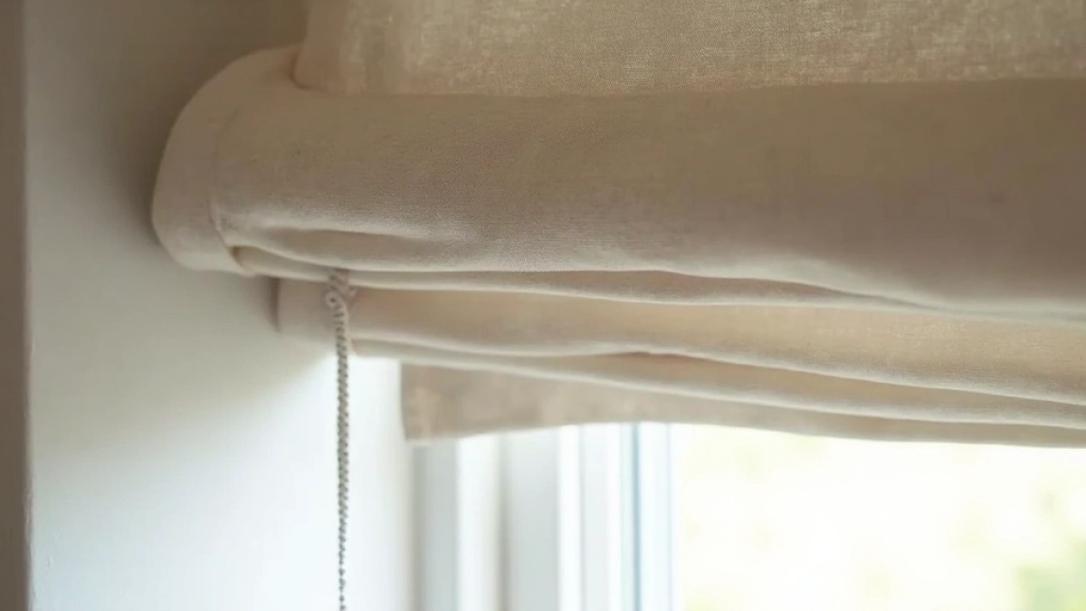 jak wyciagnac sznurek z rolety rzymskiej