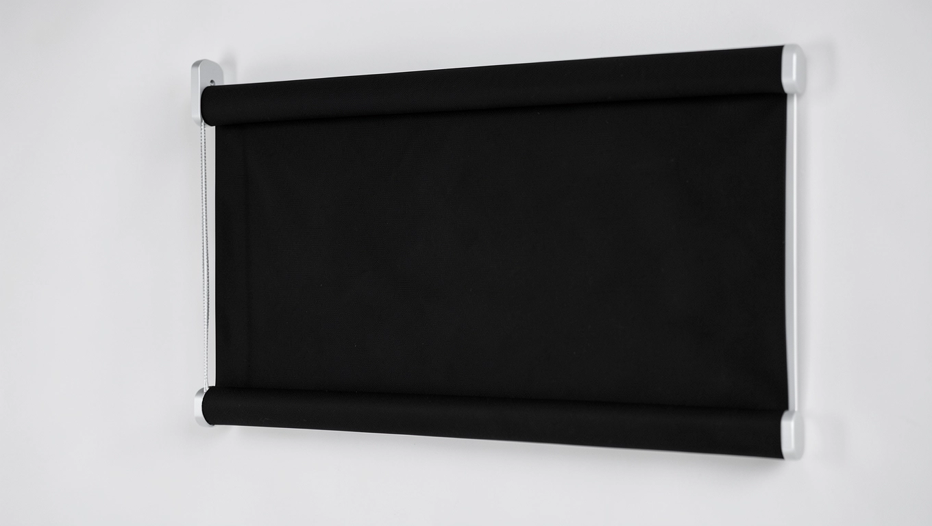 Roleta zaciemniająca w kasecie