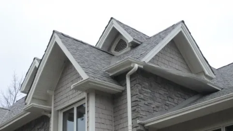 attyka dach dwuspadowy