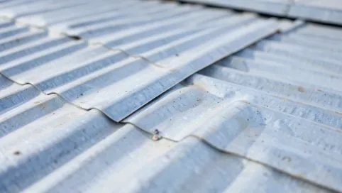 Co dać pod blachę na dach