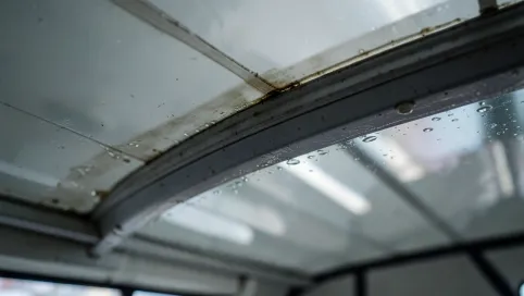 Czy dach panoramiczny przecieka