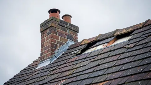 Czy ocieplać komin nad dachem