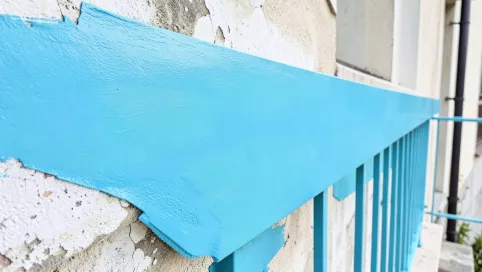 Farba na balkon na ścianę