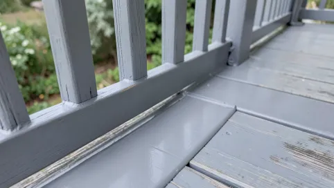 Farba na balkon szara