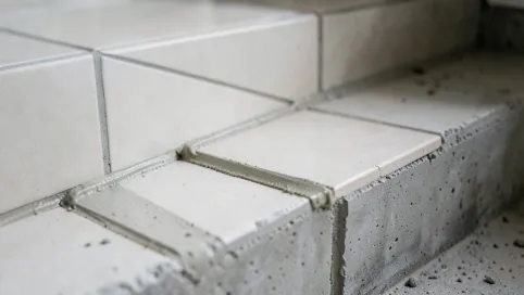 Jak kłaść płytki na schodach