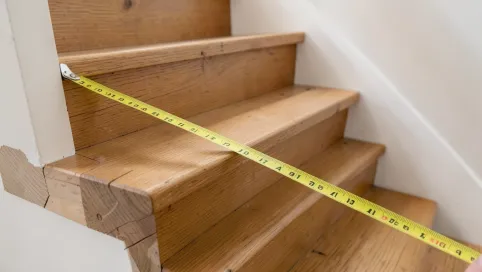 Jak obliczyć powierzchnię schodów