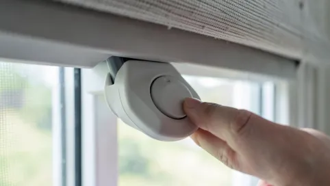 Jak otworzyć roletę elektryczna