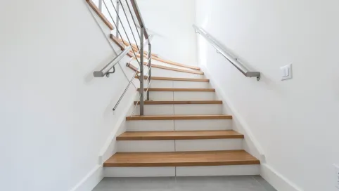 Jak wykończyć klatkę schodowa w domu jednorodzinnym