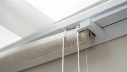 Jak zamontować rolety z żyłkami