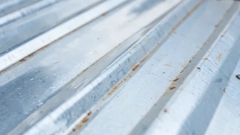 Jaka farba na dach z blachy ocynkowanej