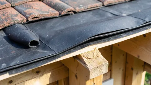 Jaka papa na deskowanie pod dachówkę