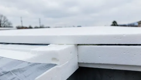 Jaki gruby styropian na dach płaski