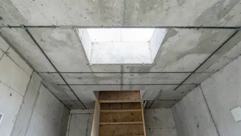 Jaki otwór w stropie na schody