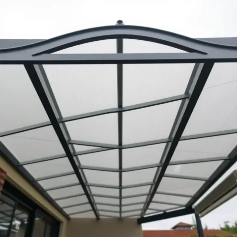 Jaki poliwęglan wybrać na zadaszenie tarasu