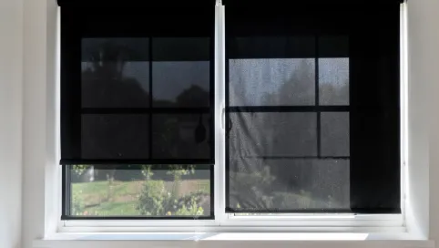 Jakie rolety najlepiej chronią przed ciepłem