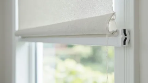 jakie rolety wewnętrzne do okien plastikowych