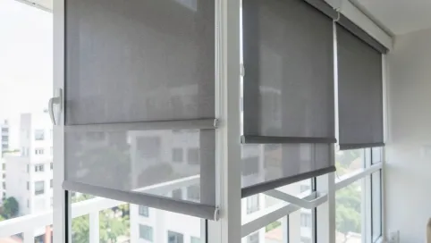 Jakie rolety zewnętrzne do mieszkania w bloku