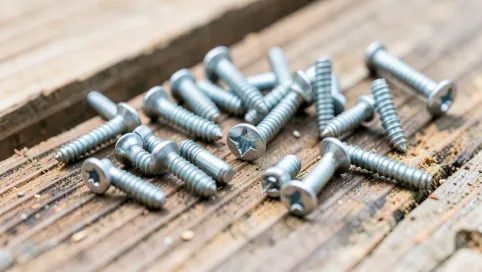 Jakie wkręty do deski tarasowej