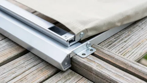 Markiza tarasowa jak zamontować