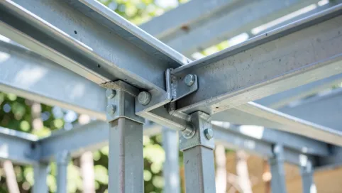 Montaż pergoli metalowej