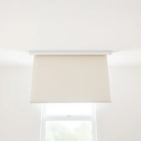 Montaż rolety do sufitu