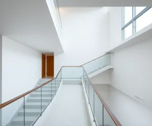 Nowoczesne balustrady na schody wewnętrzne