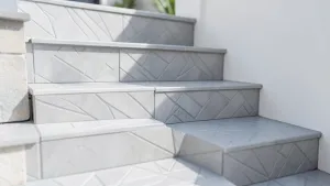 Nowoczesne płytki na schody zewnętrzne