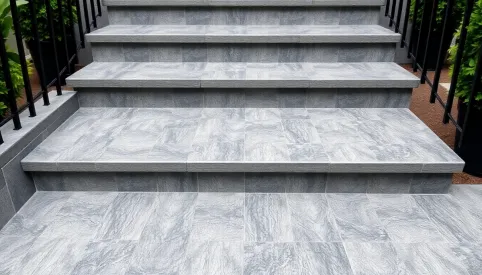 Nowoczesne płytki na schody zewnętrzne