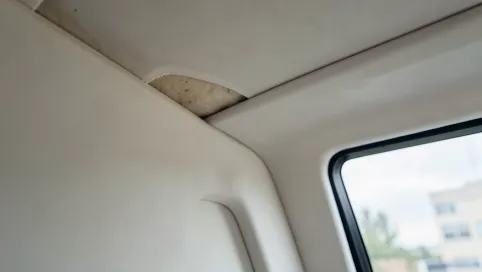 Obróbka okna dachowego od wewnątrz cena