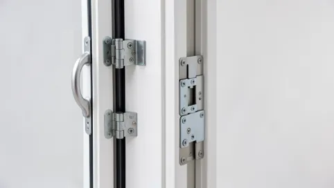 Okucia do drzwi balkonowych MACO