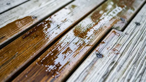 Olej do deski tarasowej