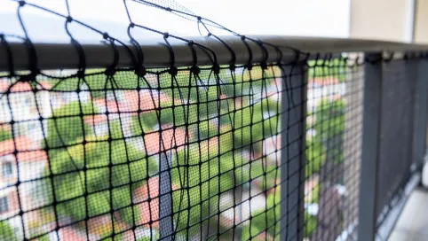 Osiatkowanie balkonu cena