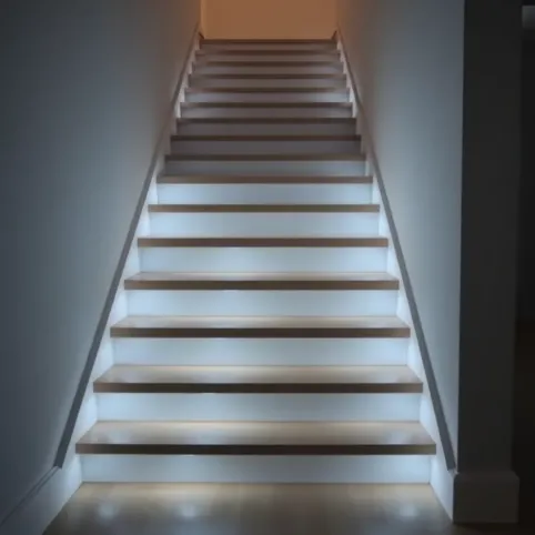 Oświetlenie schodów LED z czujnikiem ruchu
