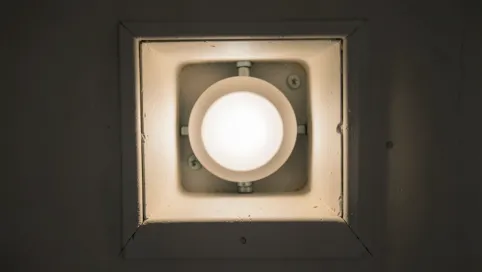 Oświetlenie schodowe do puszki