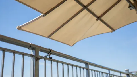 Parasol Na Balkon Mocowany Do Barierki