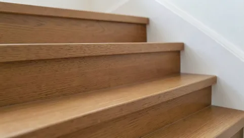 Piaskowanie schodów drewnianych cena