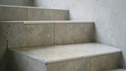 Płytki z kapinosem na schody