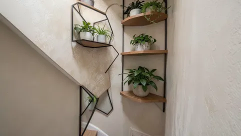 Pomysł na ścianę przy schodach