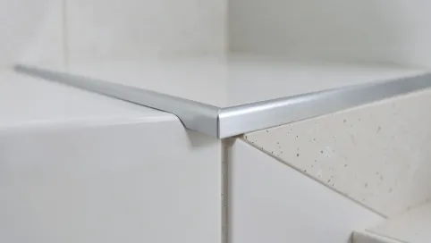 Profil schodowy do płytek