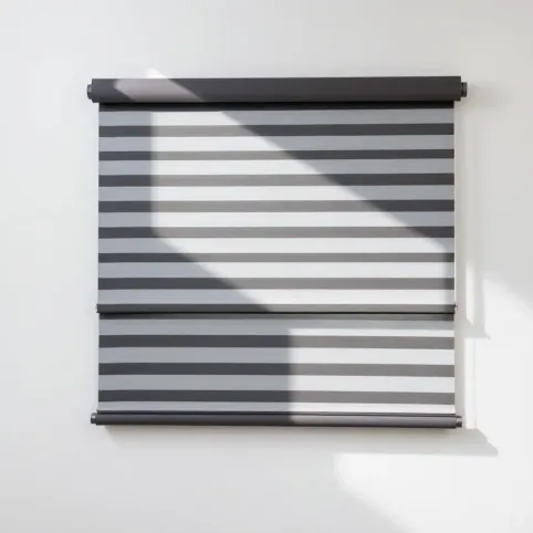 Roleta dzień noc mocowana do ściany