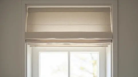 roleta rzymska mocowana do sufitu