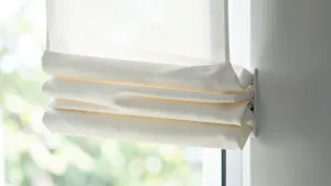 Roleta rzymska montowana do okna