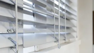 Rolety antywłamaniowe a zwykłe