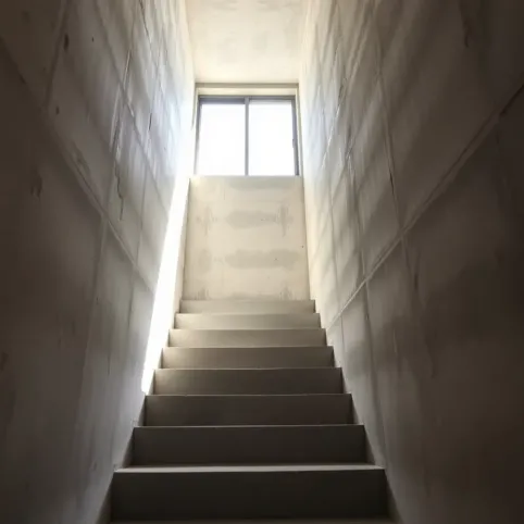 Schody betonowe wewnętrzne cena