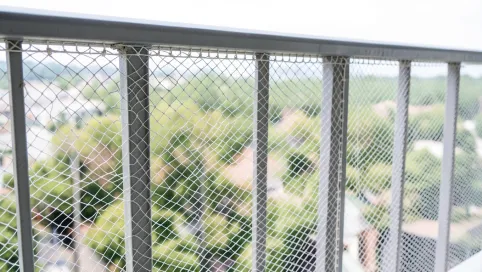 Siatka żyłkowa na balkon