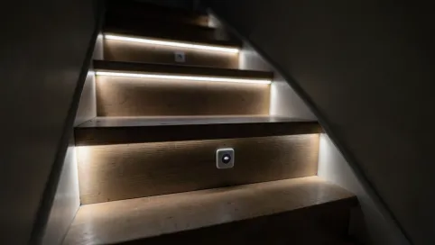 Taśma LED pod schody z czujnikiem ruchu