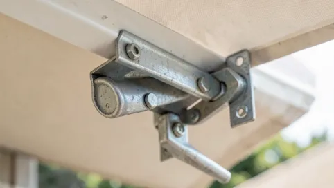 Uchwyt do markizy tarasowej