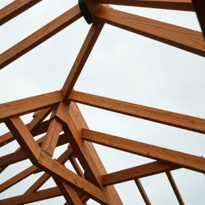 Więźba dachowa a deszcz