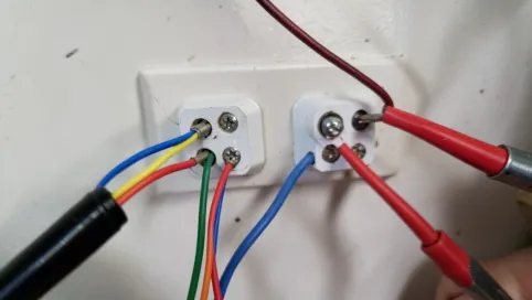 Włącznik schodowy jak podłączyć