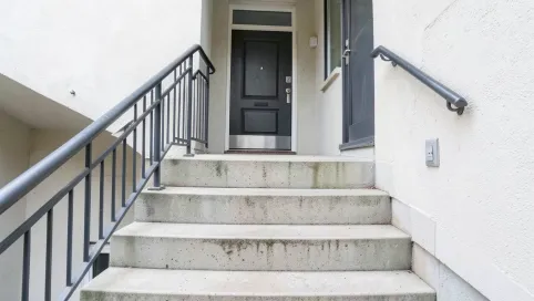 Zewnętrzna klatka schodowa cena